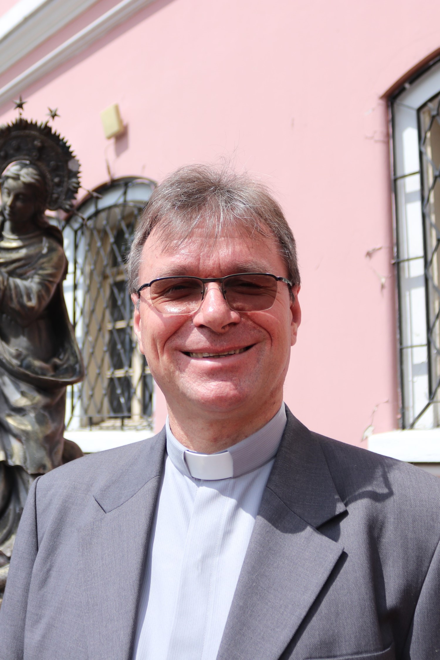 Padre Martín Schlachtbauer, Representante de la Arquidiócesis de Múnich y Freising Padre Martín Schlachtbauer, Representante de la Arquidiócesis de Múnich y Freising